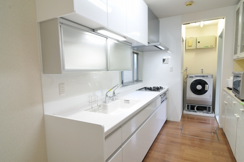 kitchen1.jpg
