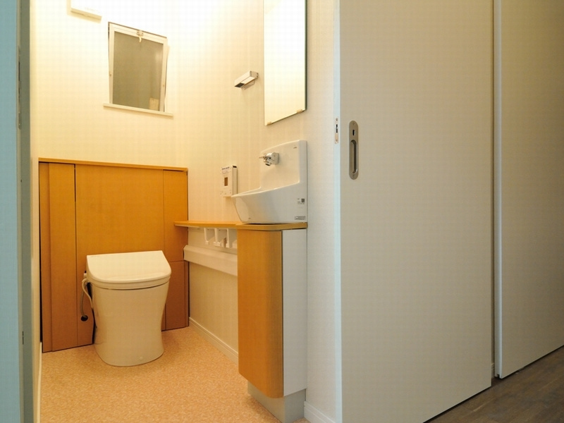 toilet4.jpg